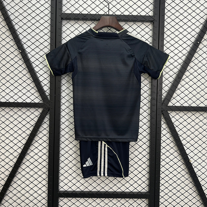 Kit Infantil Real Madrid Visitante 25/26